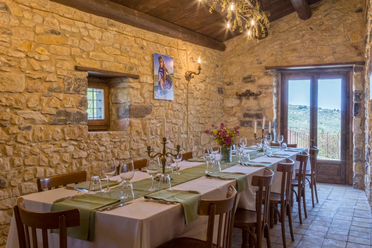 Masseria Fortificata Lo Zafferaneto Buccheri Eksteriør bilde