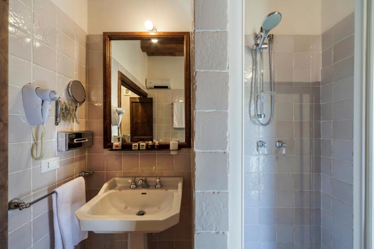 Masseria Fortificata Lo Zafferaneto Buccheri Eksteriør bilde