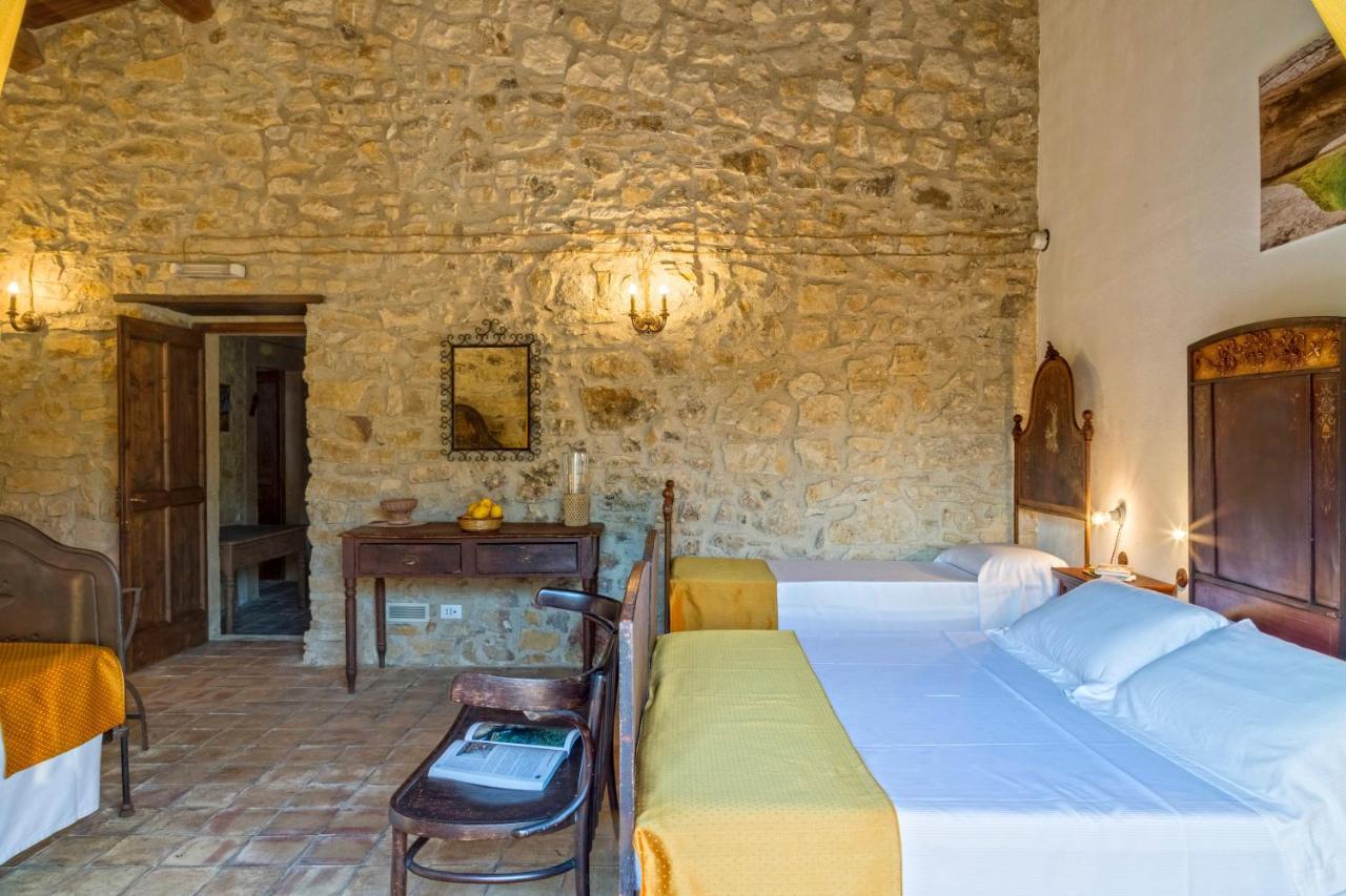 Masseria Fortificata Lo Zafferaneto Buccheri Eksteriør bilde