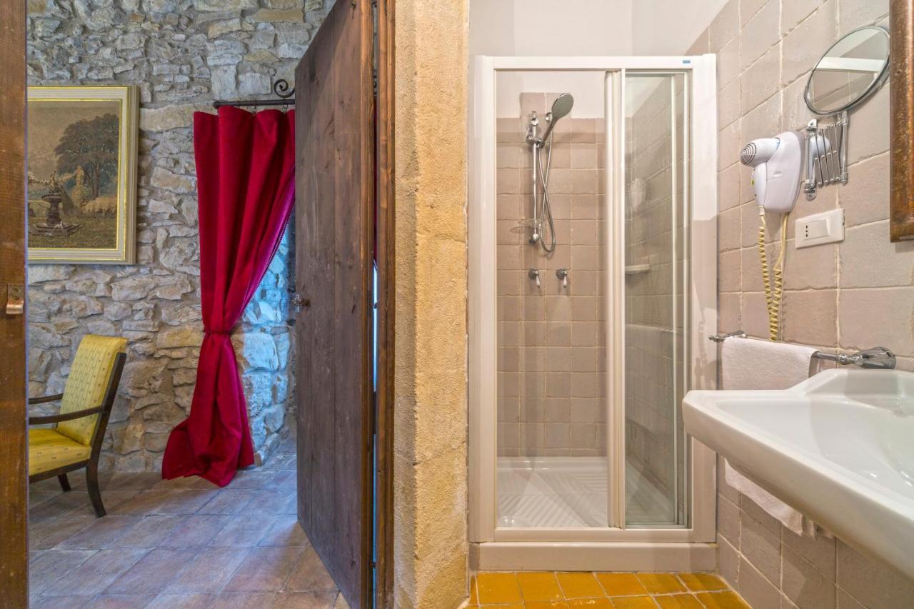 Masseria Fortificata Lo Zafferaneto Buccheri Eksteriør bilde